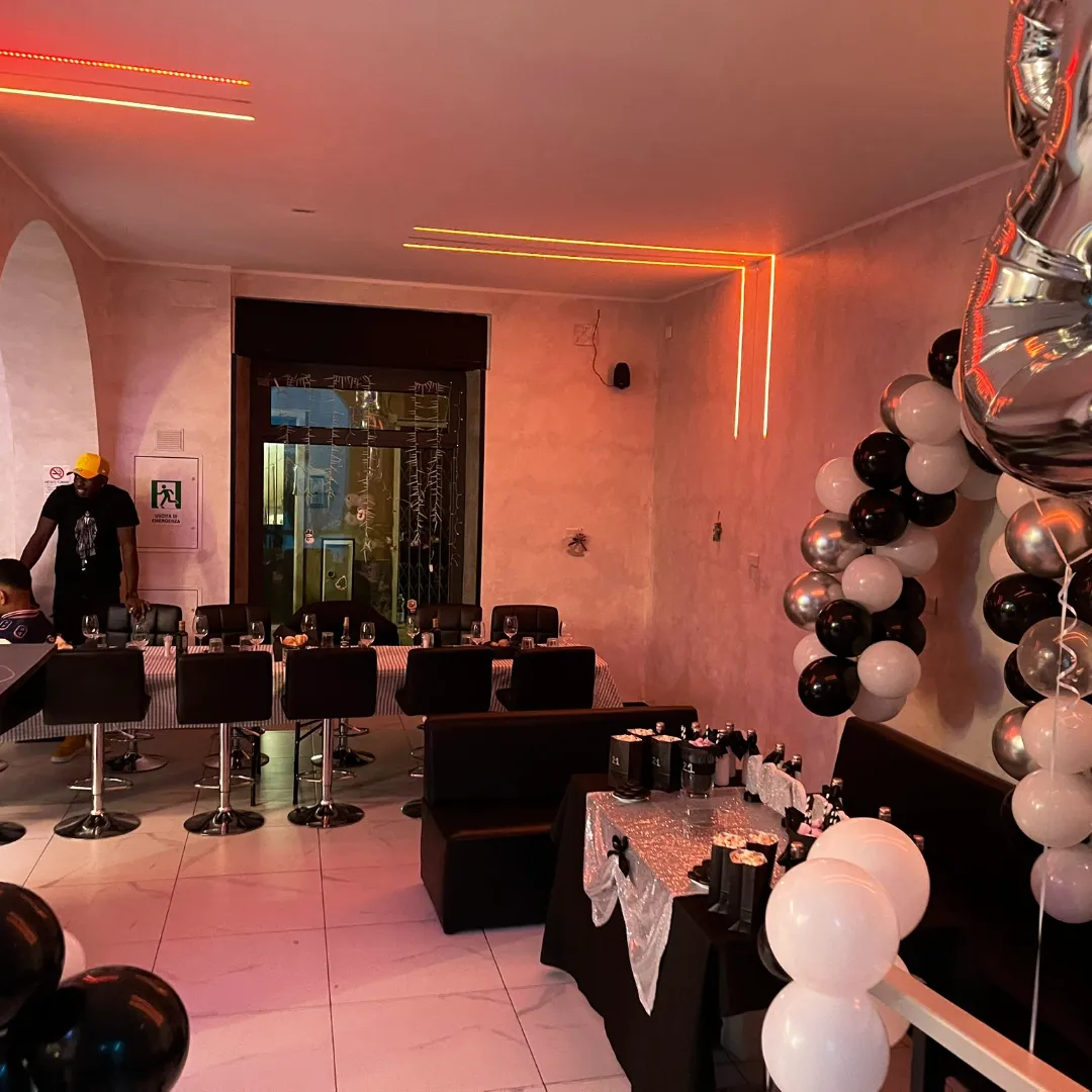 Marshmalo interior neon